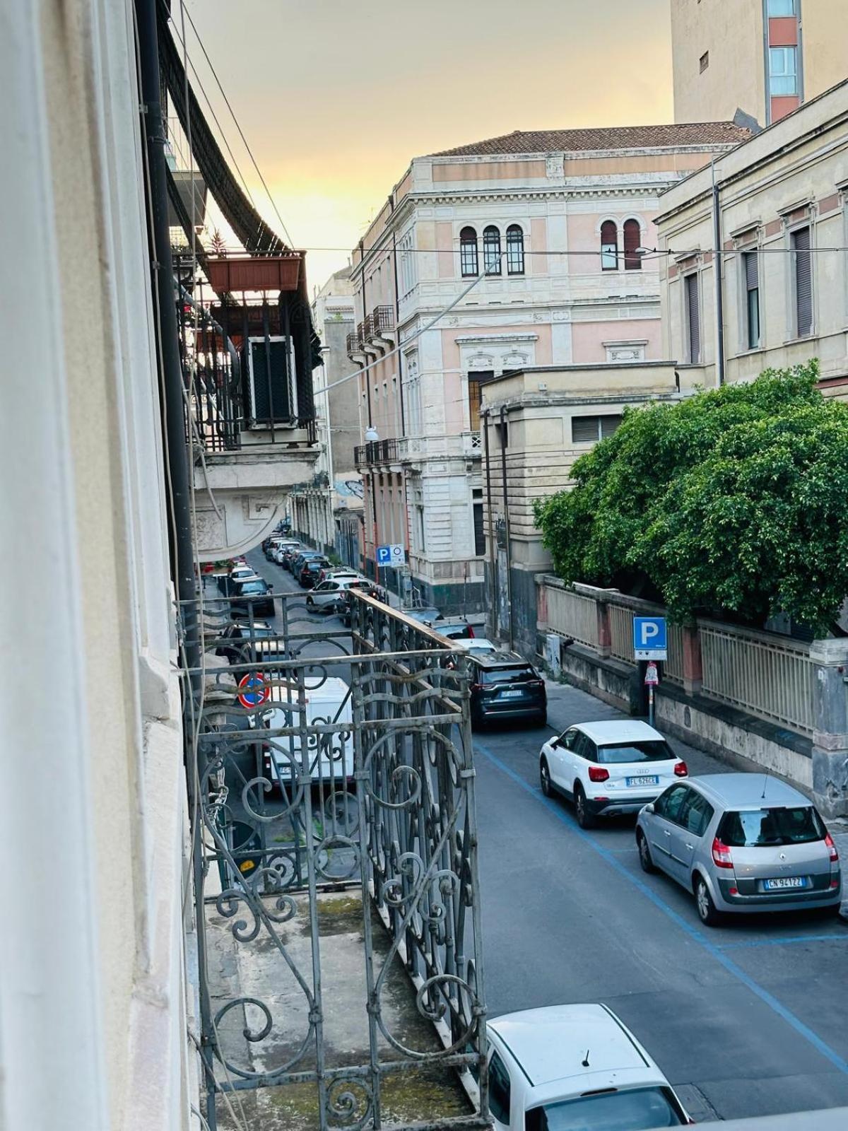 Appartamento Art Palace & Story Catania Center Esterno foto